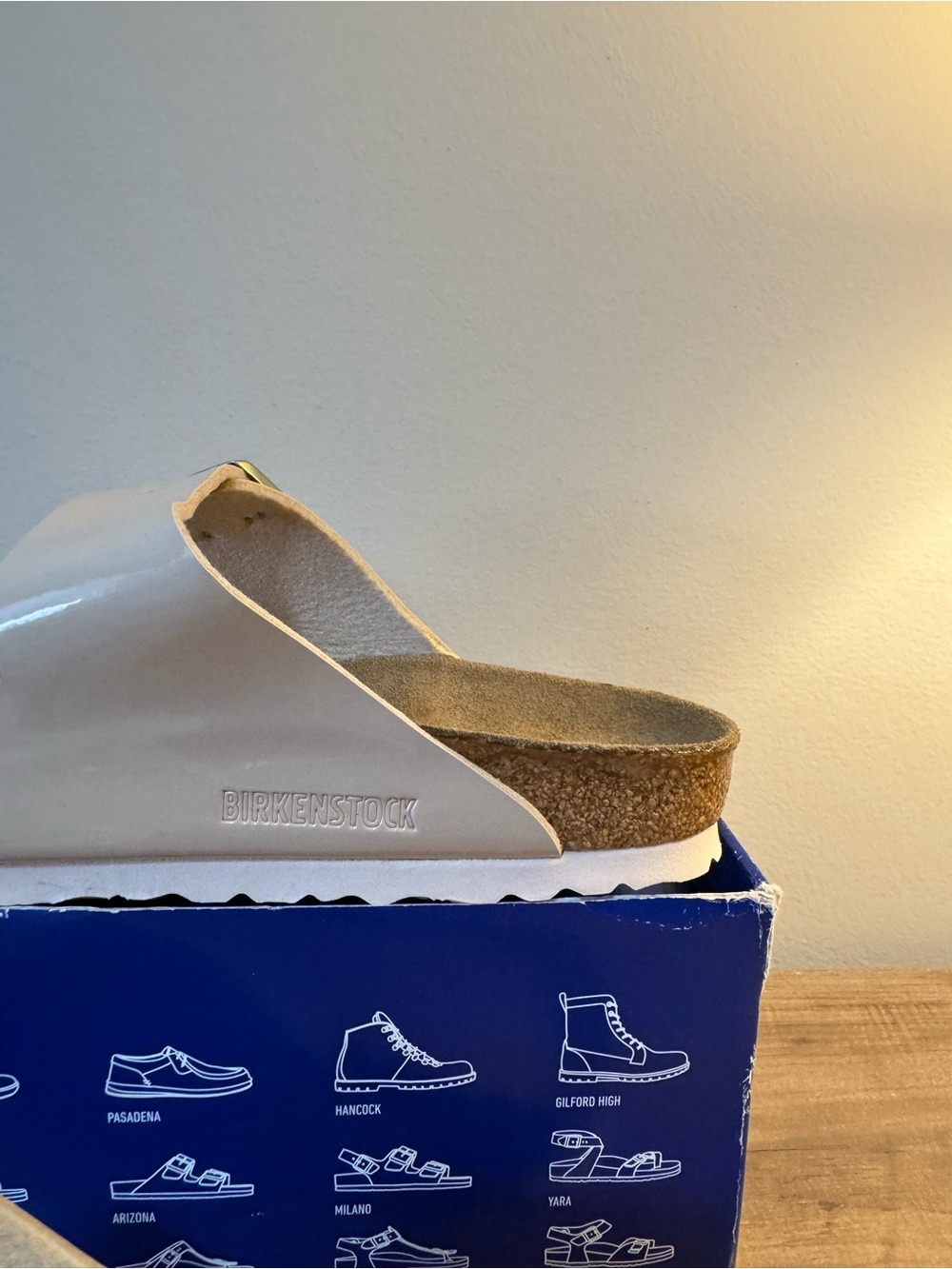 Birkenstock Arizona High Shine in Sand - Picture 3 of 14